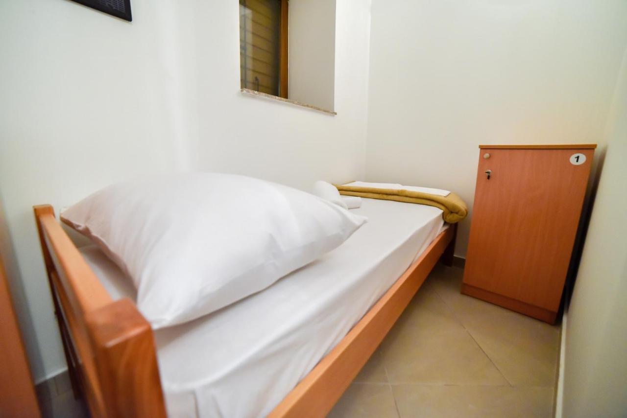 Hostel Sinj Εξωτερικό φωτογραφία